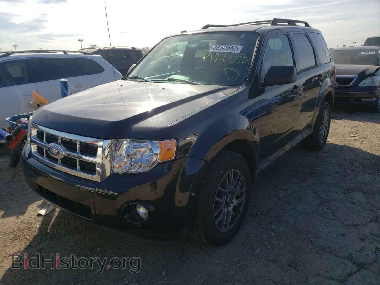 2011 FORD ESCAPE - VIN: 1FMCU0DG9BKA21098 - Фото 2