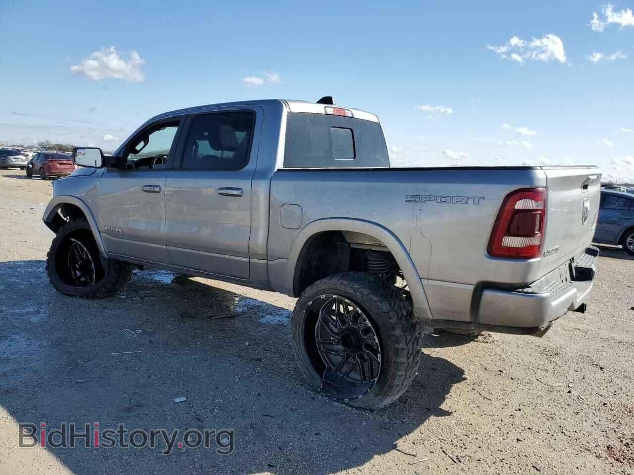 2021 RAM 1500 - VIN: 1C6SRFJT5MN526523 - Фото 2