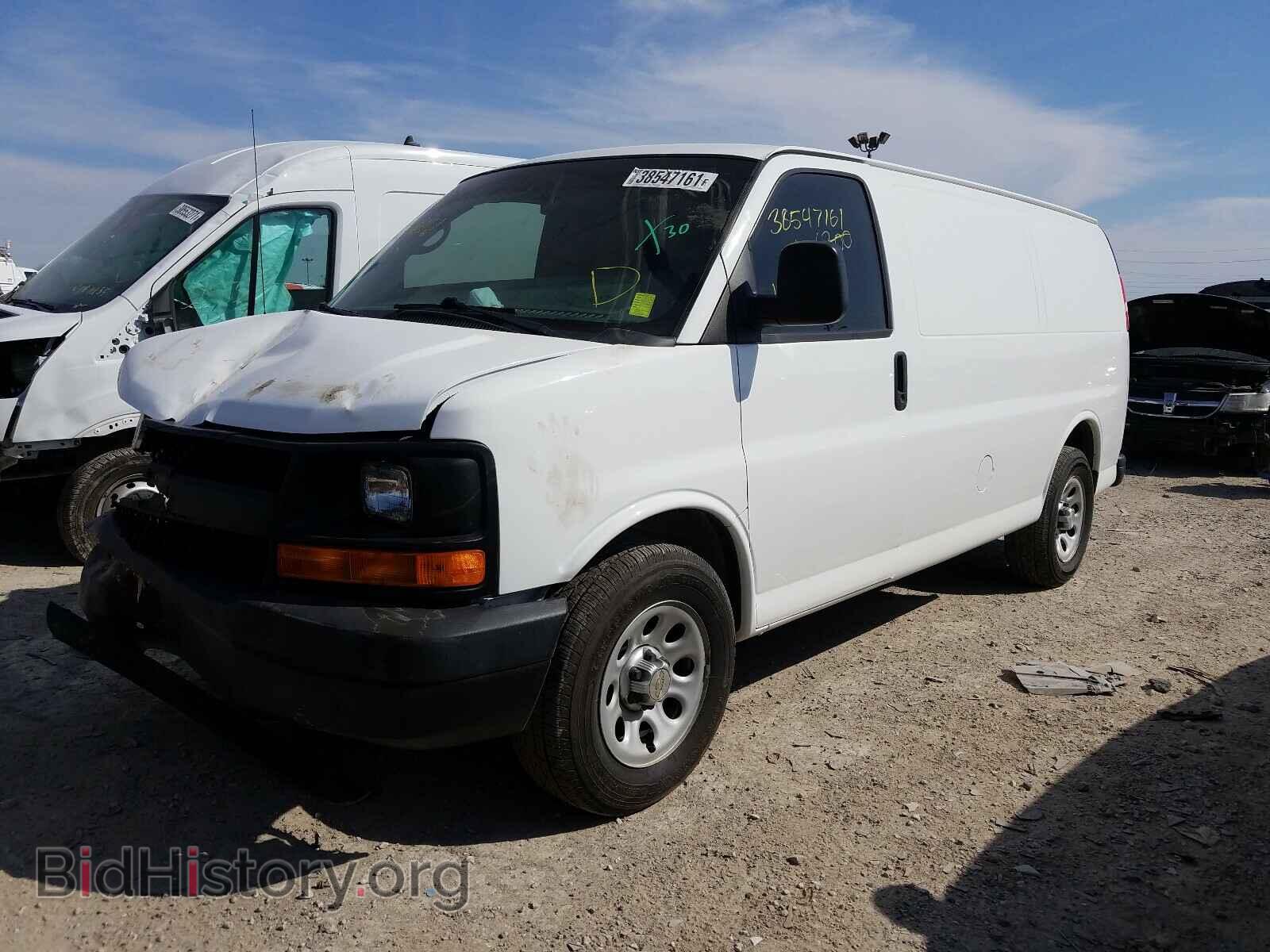 2012 CHEVROLET EXPRESS - VIN: 1GCSGAFX7C1106300 - Фото 2