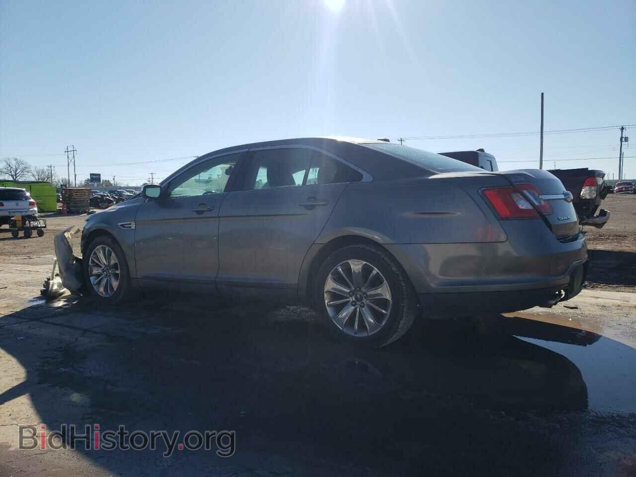 2011 FORD TAURUS - VIN: 1FAHP2FW8BG190524 - Фото 2