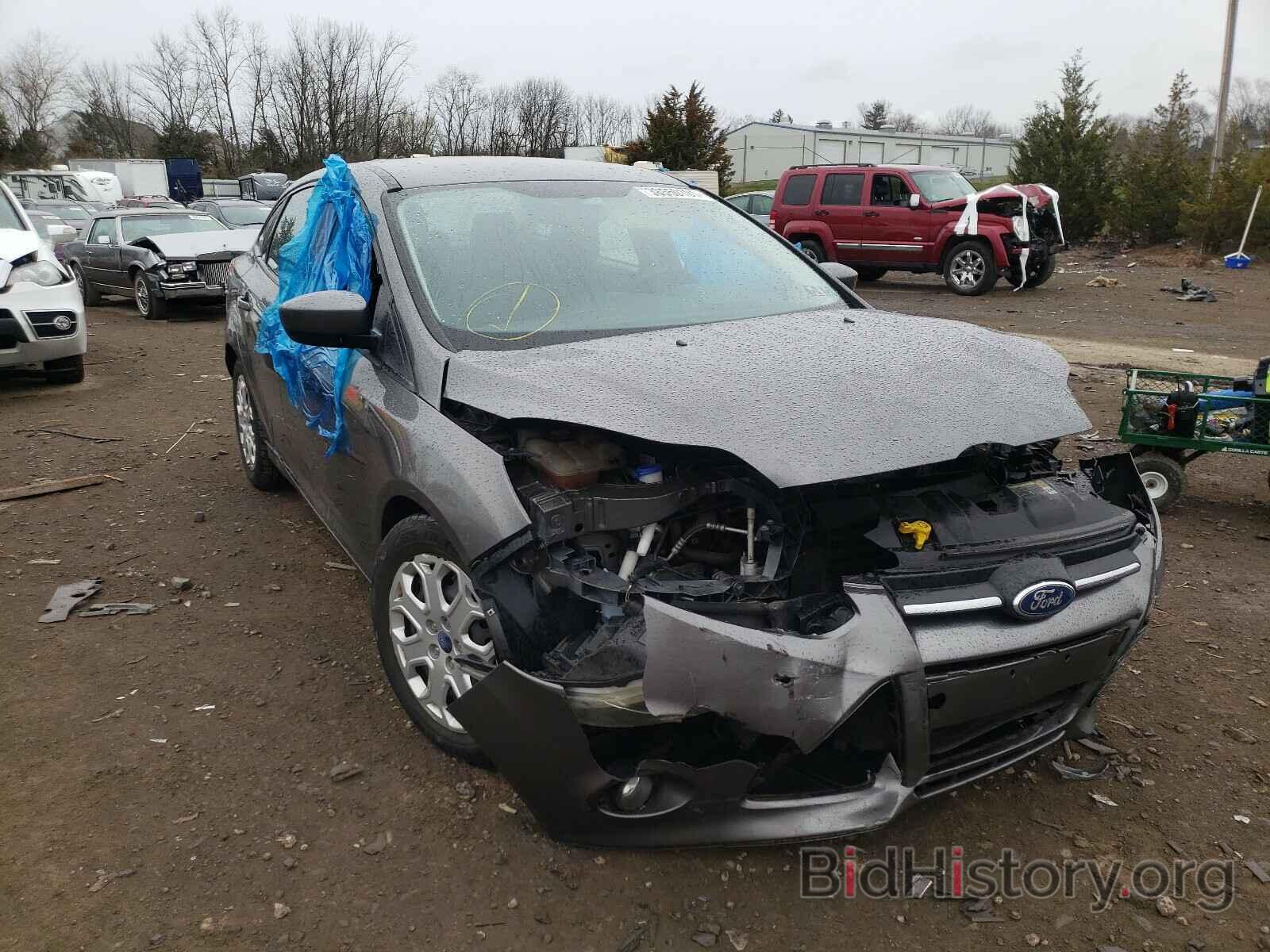 Photo 1FAHP3F23CL307387 - FORD FOCUS 2012