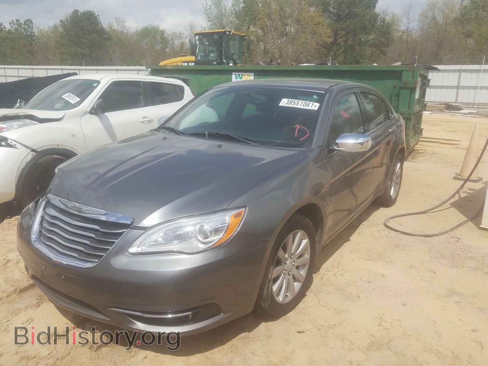 2013 CHRYSLER 200 - VIN: 1C3CCBCG2DN523803 - Photo 2
