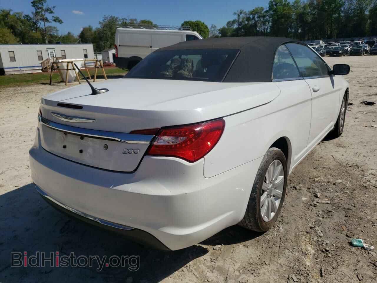 2013 CHRYSLER 200 - VIN: 1C3BCBEB4DN526795 - Фото 4