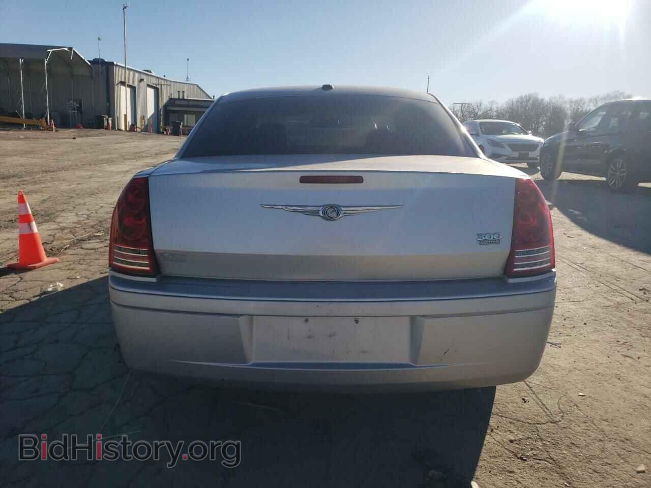 2009 CHRYSLER 300 - VIN: 2C3KA33VX9H554450 - Фото 6