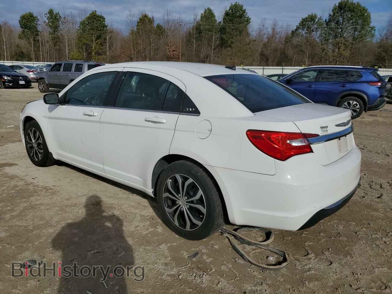 2014 CHRYSLER 200 - VIN: 1C3CCBABXEN195085 - Фото 2