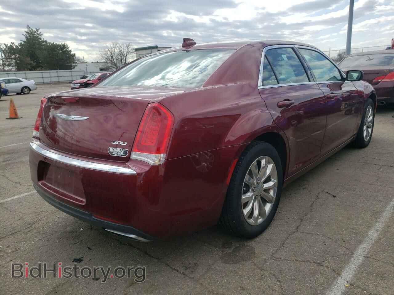 2015 CHRYSLER 300 - VIN: 2C3CCARG3FH846254 - Фото 4