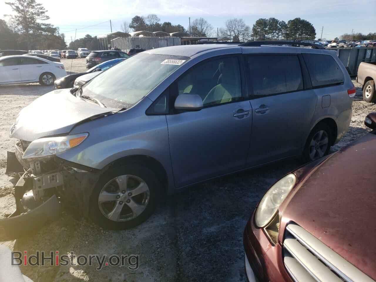 Фотография 5TDKK3DCXBS175445 - TOYOTA SIENNA 2011