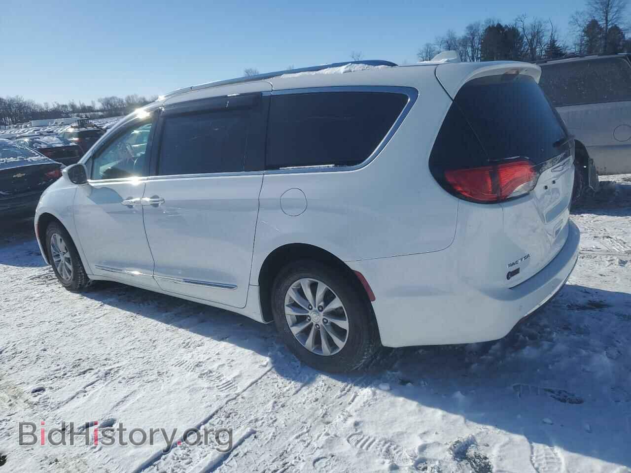 2018 CHRYSLER PACIFICA - VIN: 2C4RC1BG4JR124259 - Фото 2