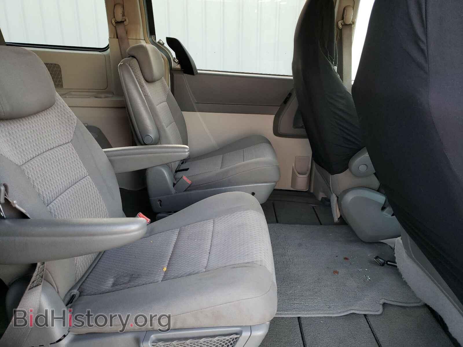 2008 CHRYSLER MINIVAN - VIN: 2A8HR44H48R663954 - Фото 6