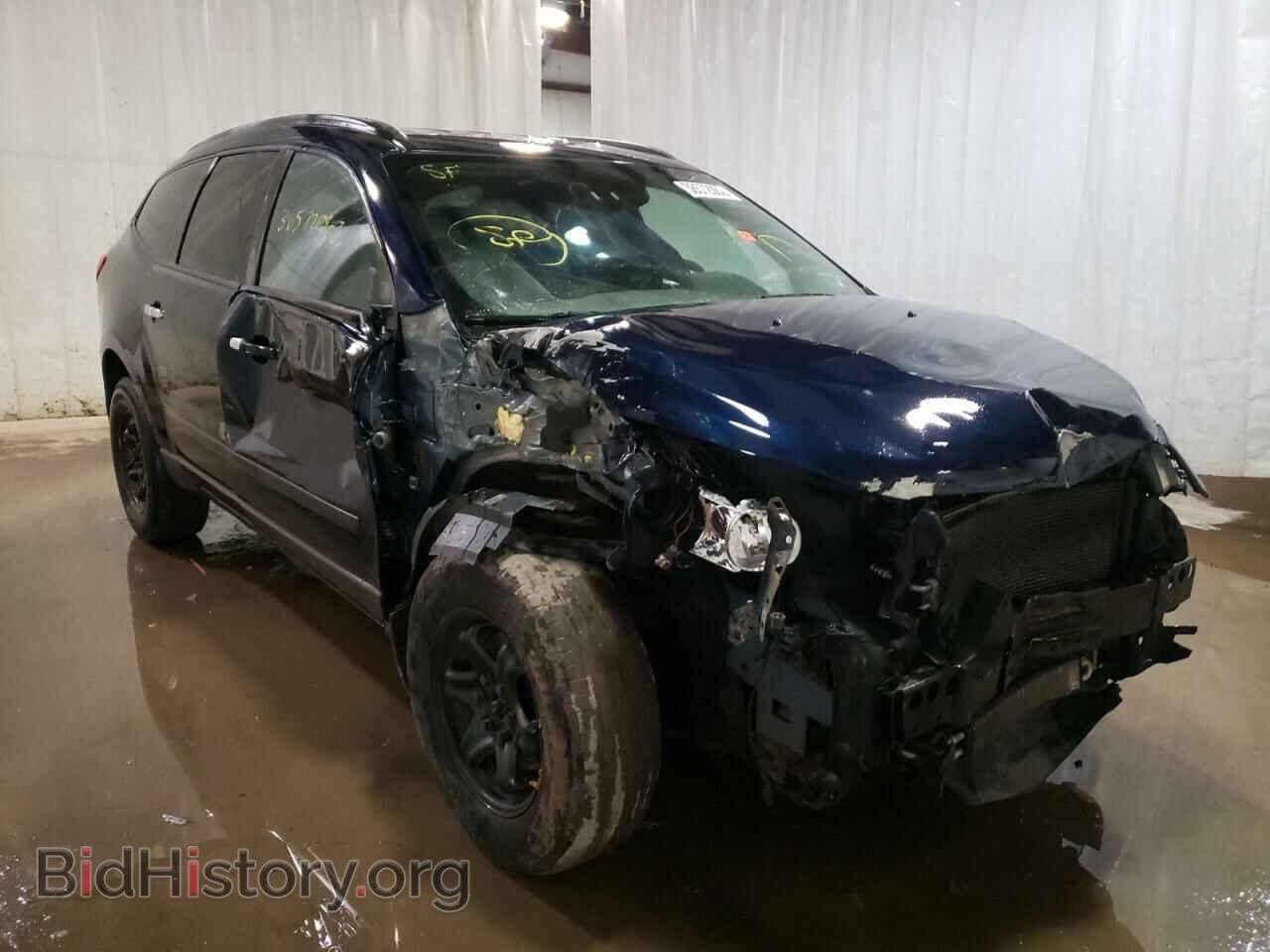 Фотография 1GNKRFED1CJ249166 - CHEVROLET TRAVERSE 2012