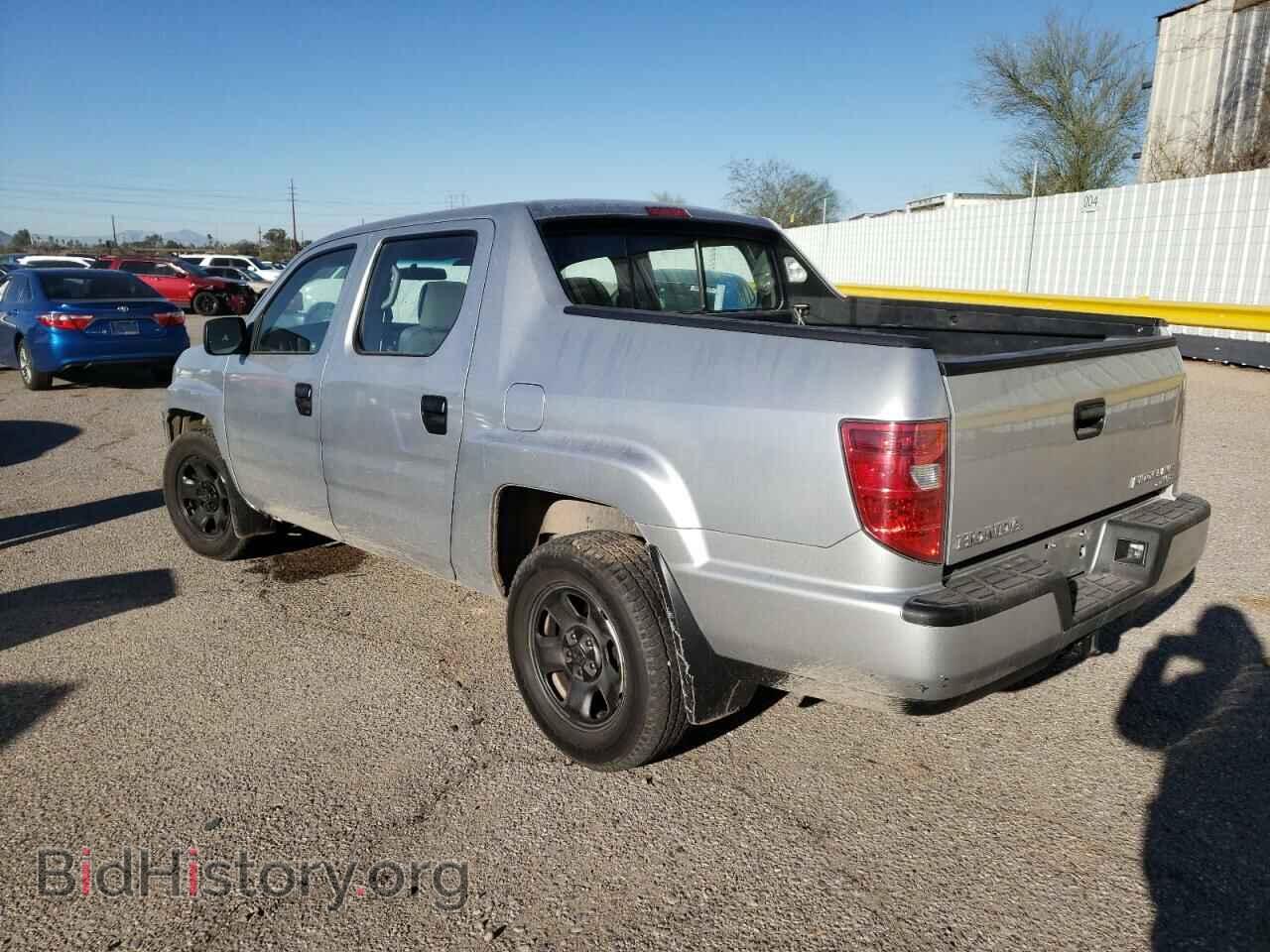 2011 HONDA RIDGELINE - VIN: 5FPYK1F23BB003529 - Фото 2