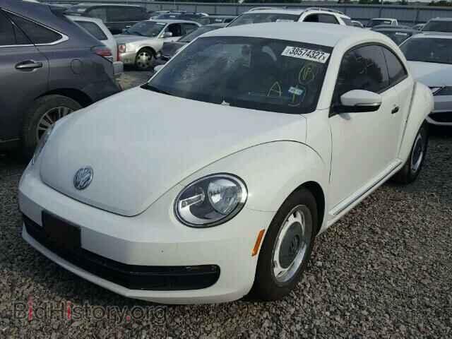 2015 VOLKSWAGEN BEETLE - VIN: 3VWF17AT6FM655436 - Фото 2