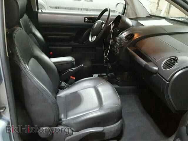 2010 VOLKSWAGEN BEETLE - VIN: 3VWPG3AG8AM020385 - Фото 5