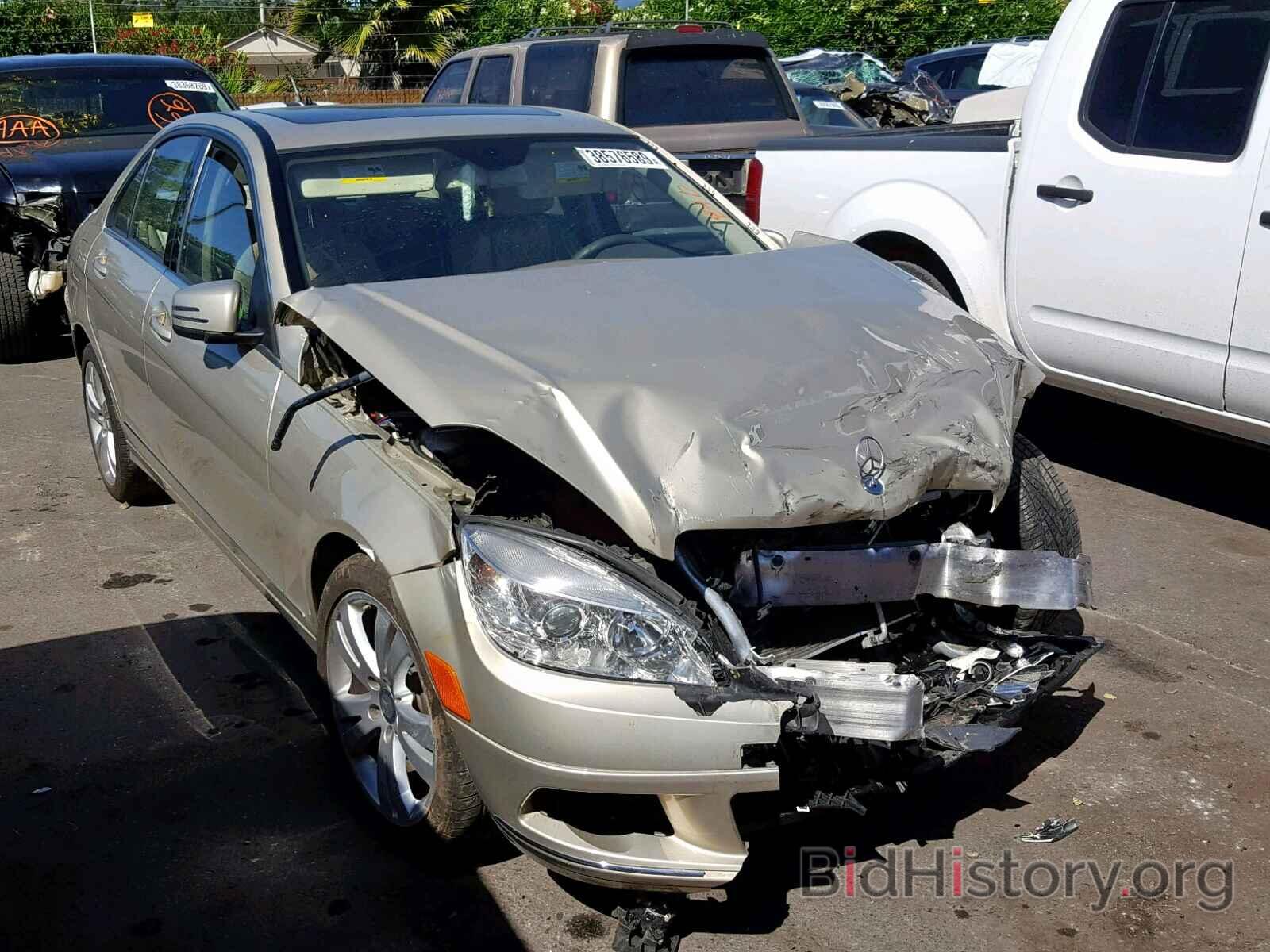 Photo WDDGF5EB8BR152973 - MERCEDES-BENZ C CLASS 2011