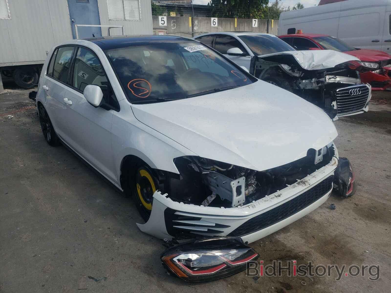 Photo 3VW6T7AU9LM011654 - VOLKSWAGEN GTI 2020