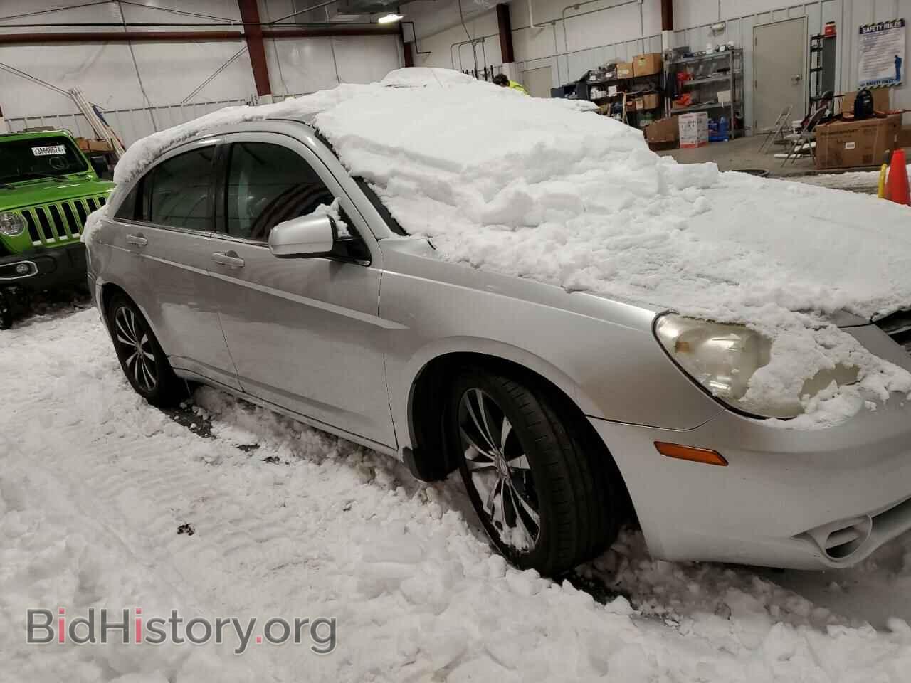 2010 CHRYSLER SEBRING - VIN: 1C3CC5FB9AN223740 - Фото 4