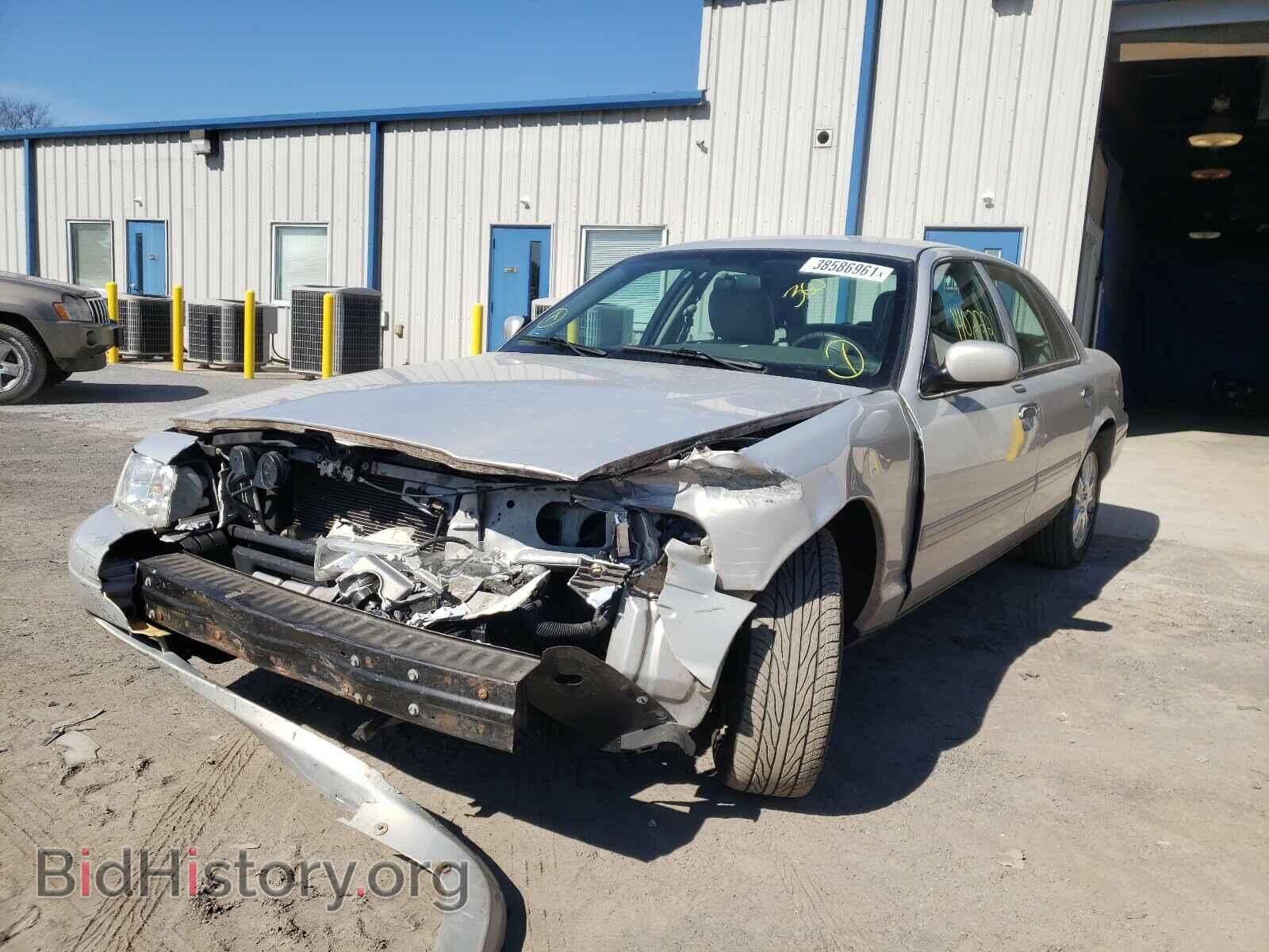 2011 FORD CROWN VIC - VIN: 2FABP7EV1BX165650 - Фото 2