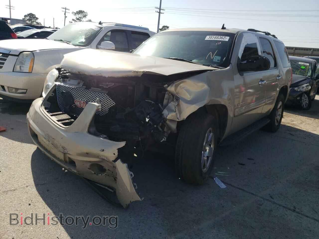 2007 GMC YUKON - VIN: 1GKFC13J27R393473 - Photo 2