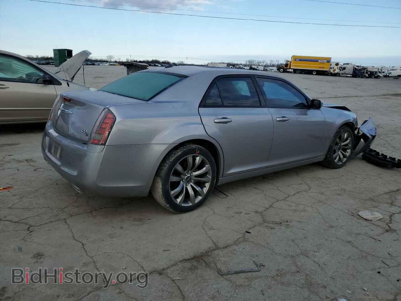 2014 CHRYSLER 300 - VIN: 2C3CCABGXEH347007 - Фото 3