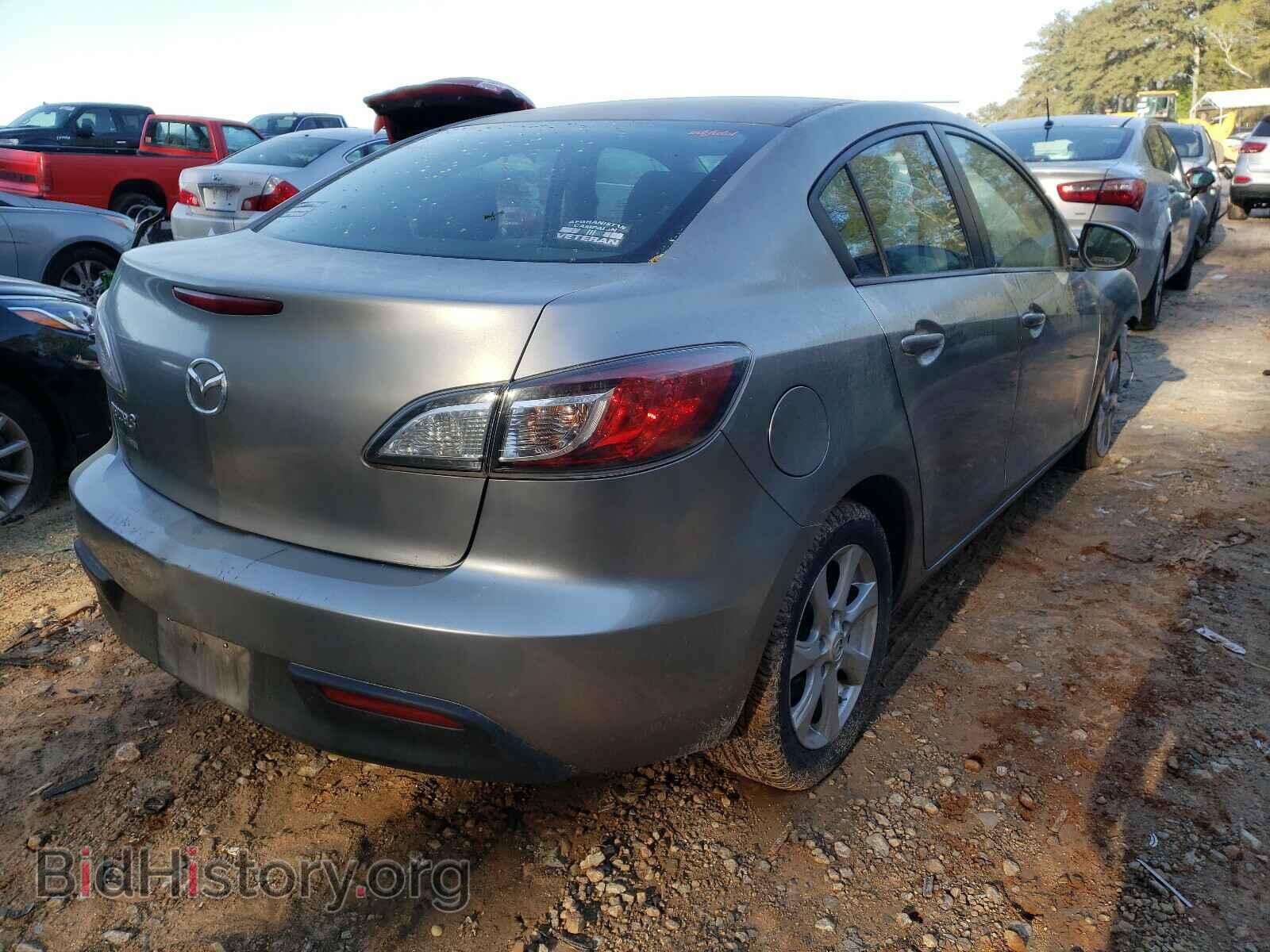 2011 MAZDA 3 - VIN: JM1BL1VF8B1364862 - Photo 4