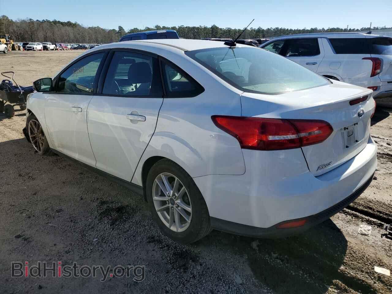 2016 FORD FOCUS - VIN: 1FADP3F26GL210365 - Фото 2