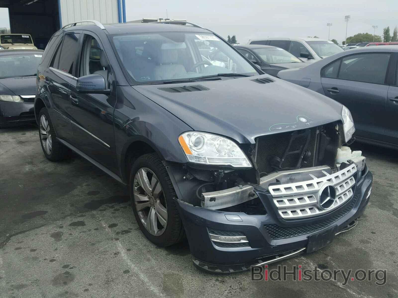 Photo 4JGBB8GB7BA643737 - MERCEDES-BENZ ML350 2011