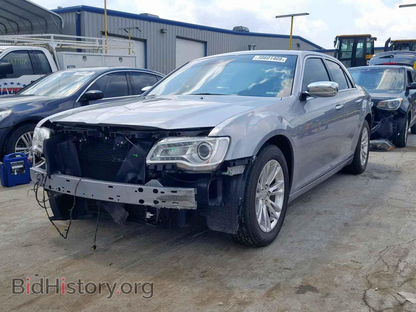 2017 CHRYSLER 300 - VIN: 2C3CCAEG1HH552019 - Фото 2