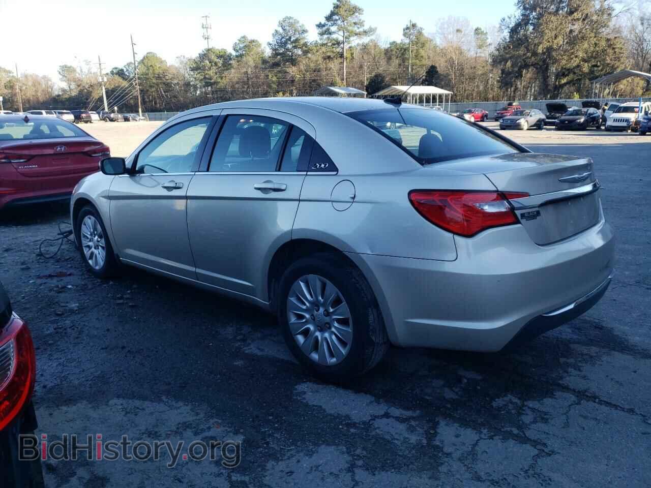 2013 CHRYSLER 200 - VIN: 1C3CCBAB9DN641063 - Фото 2