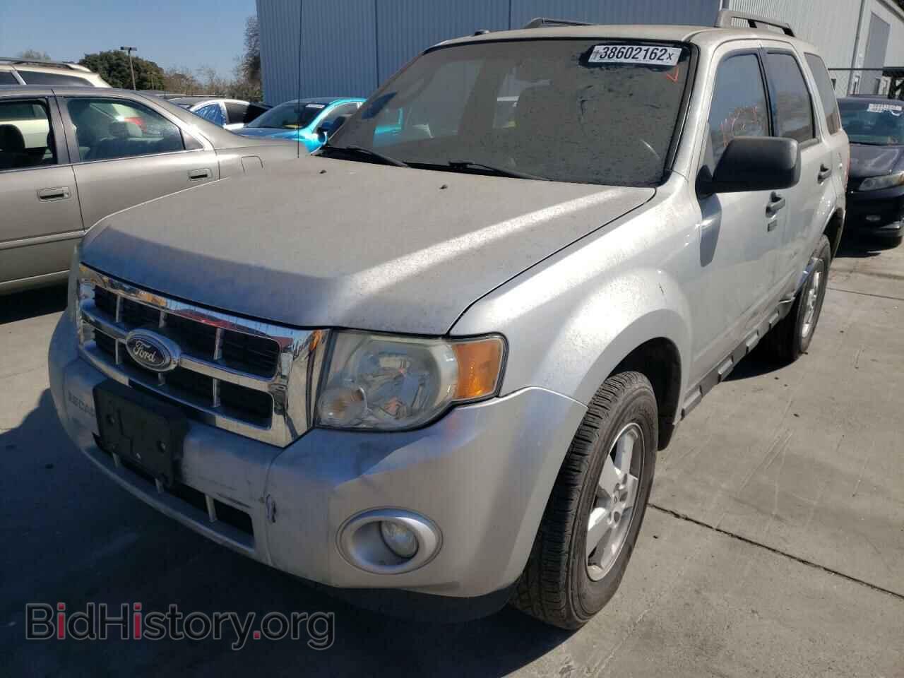 2010 FORD ESCAPE - VIN: 1FMCU0D71AKC17549 - Фото 2