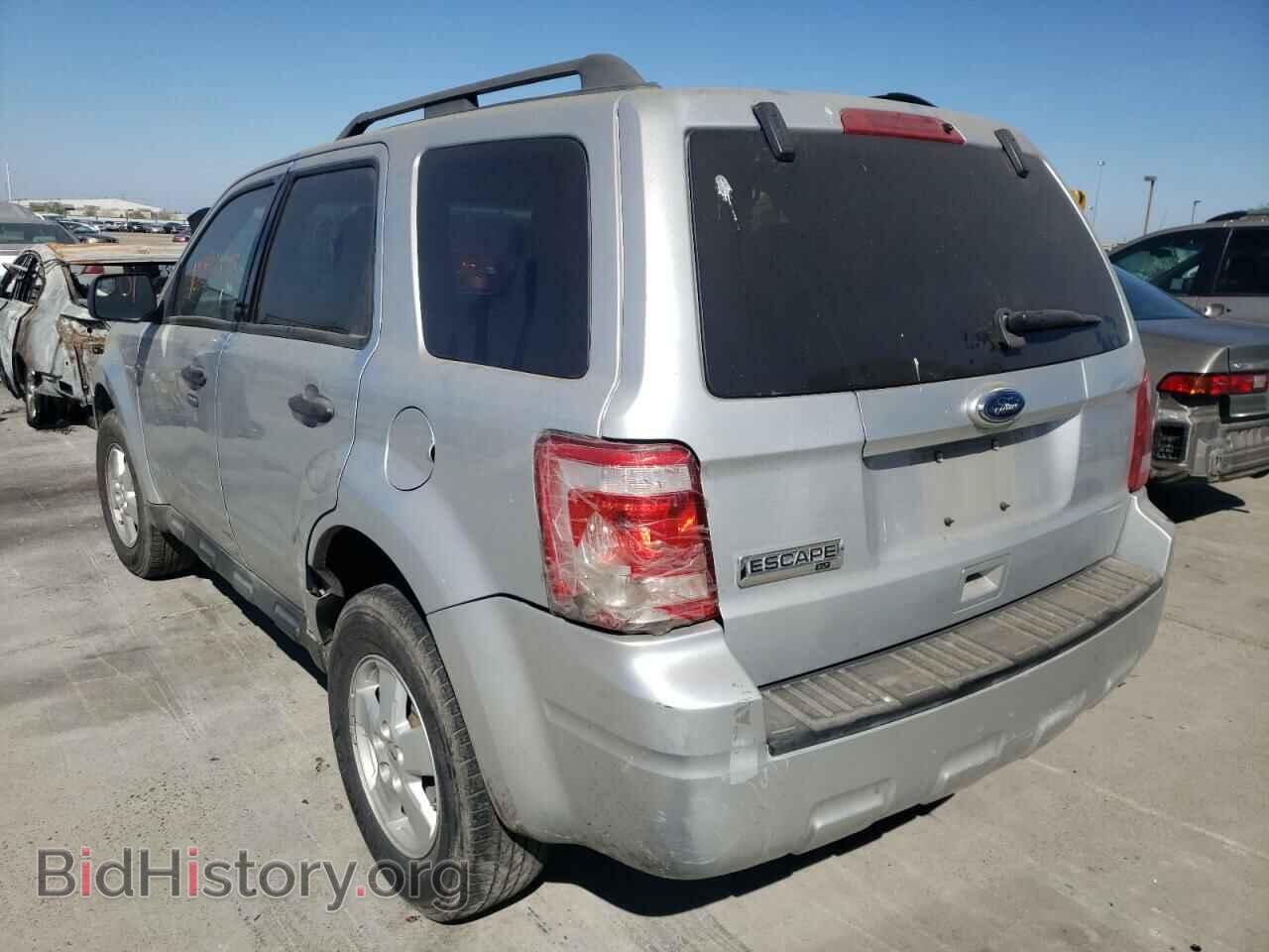 2010 FORD ESCAPE - VIN: 1FMCU0D71AKC17549 - Фото 3