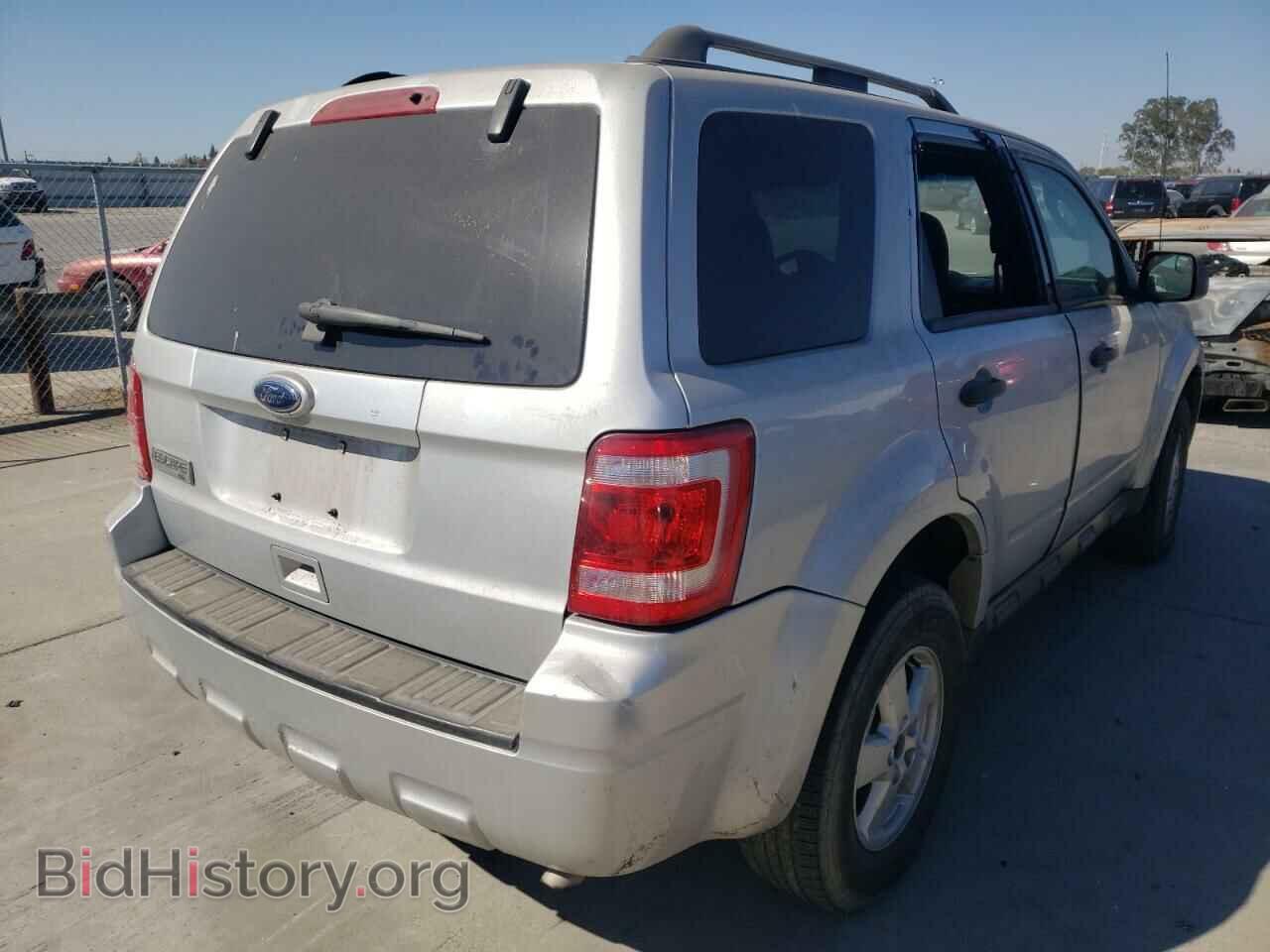 2010 FORD ESCAPE - VIN: 1FMCU0D71AKC17549 - Фото 4