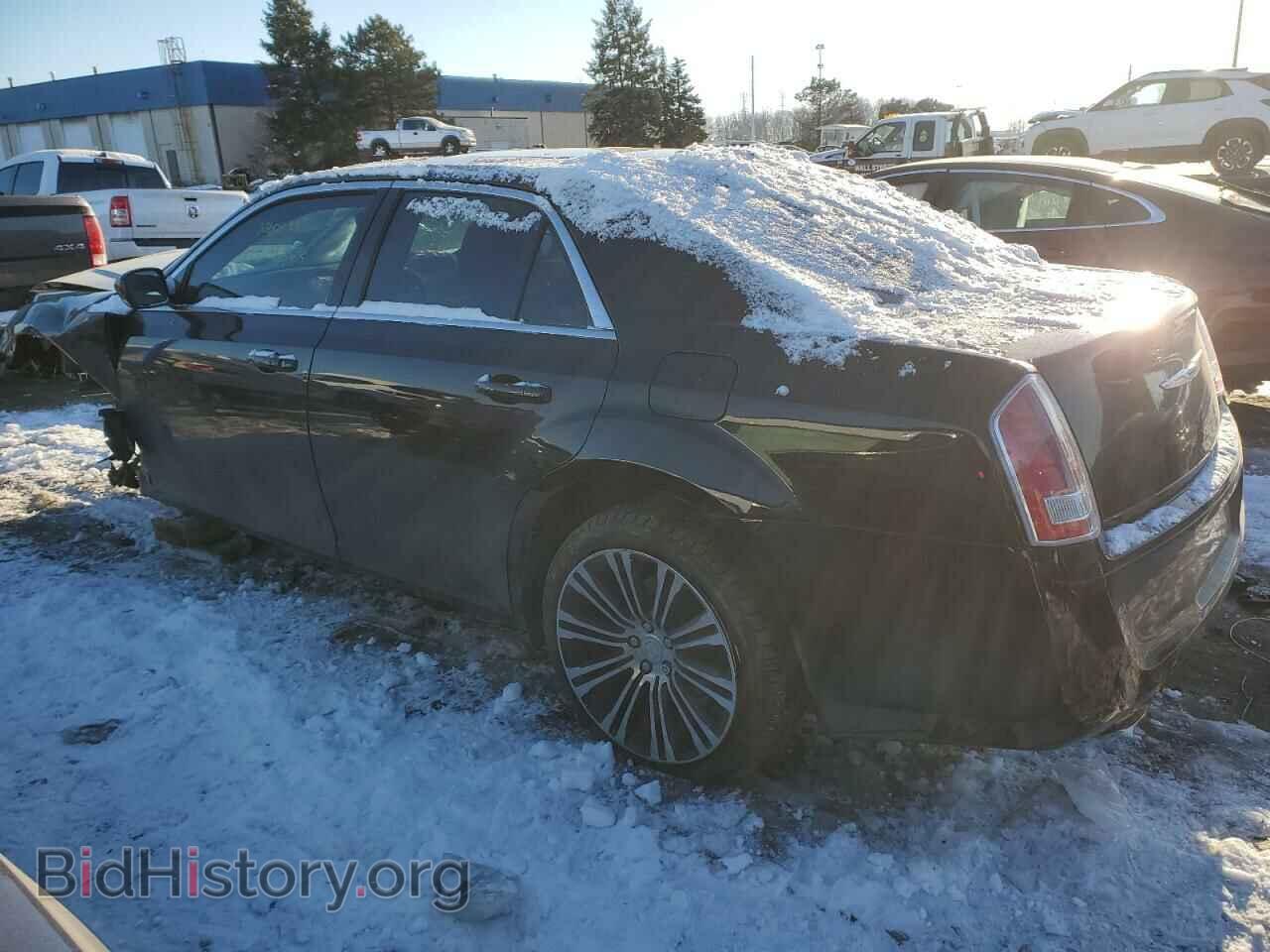 2013 CHRYSLER 300 - VIN: 2C3CCABG4DH658995 - Фото 2