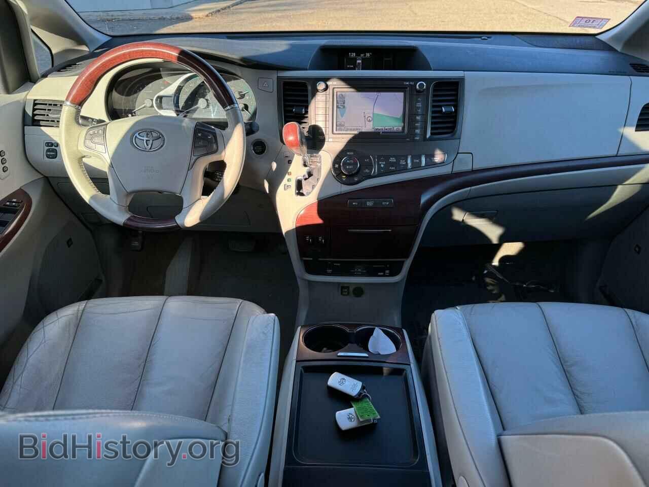 2011 TOYOTA All Models - VIN: 5TDDK3DC4BS010693 - Фото 9