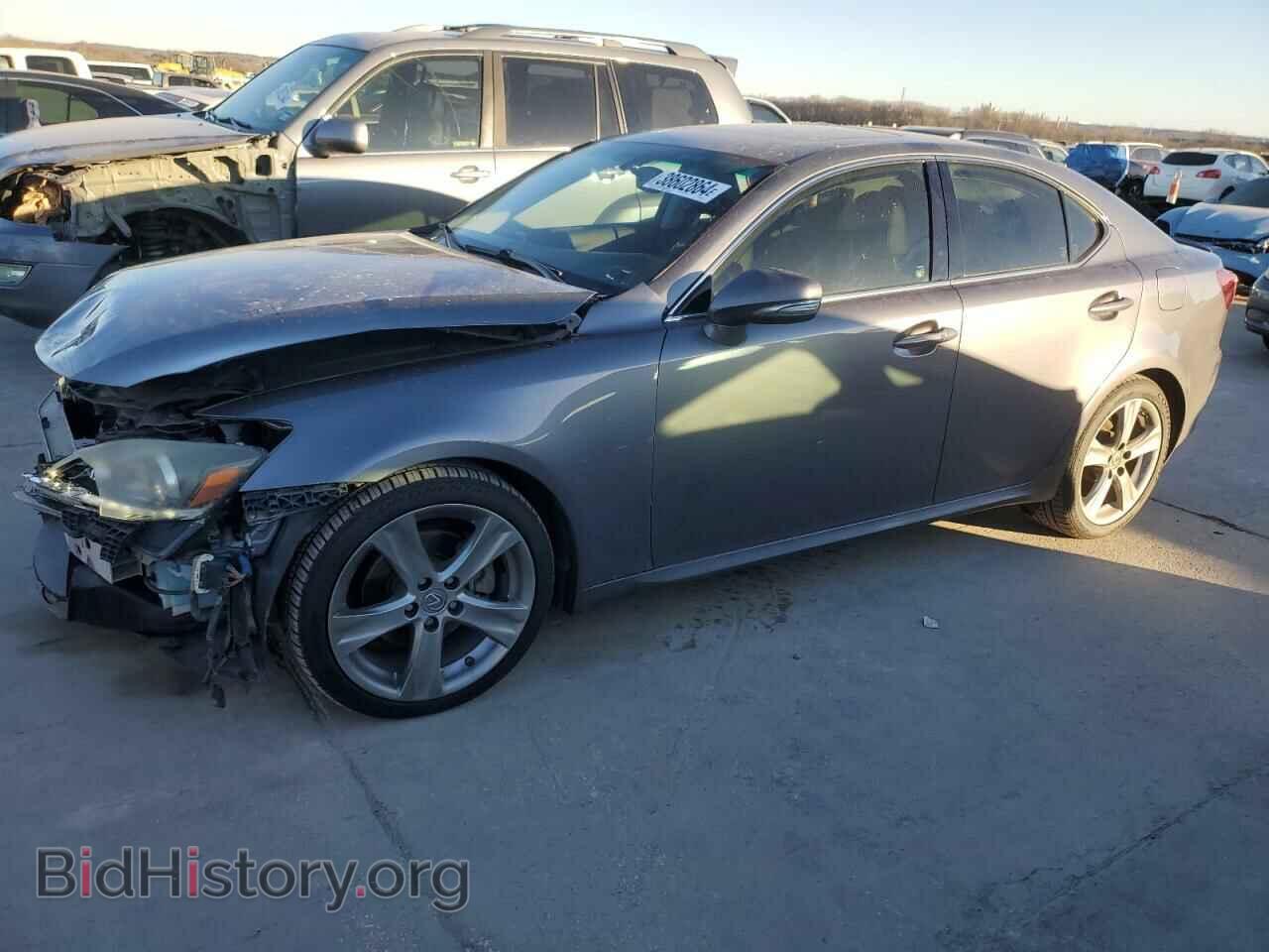 Photo JTHBF5C2XC5182460 - LEXUS IS 2012