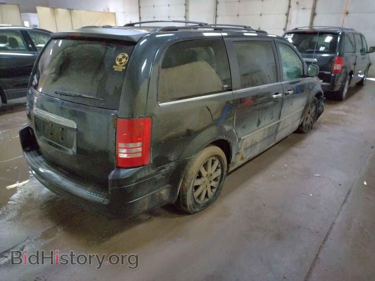 2009 CHRYSLER MINIVAN - VIN: 2A8HR54129R679077 - Фото 3