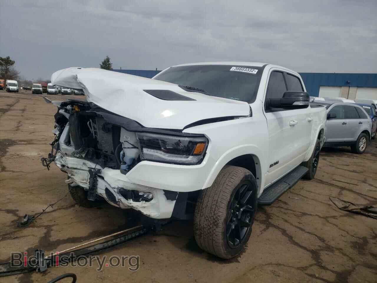 2021 RAM 1500 - VIN: 1C6SRFJT9MN595831 - Фото 2