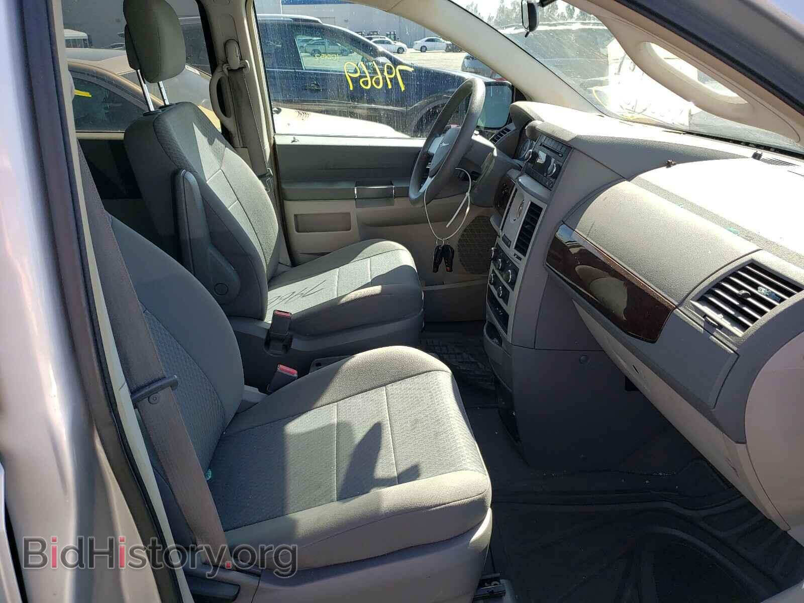2010 CHRYSLER MINIVAN - VIN: 2A4RR2D14AR441935 - Фото 5