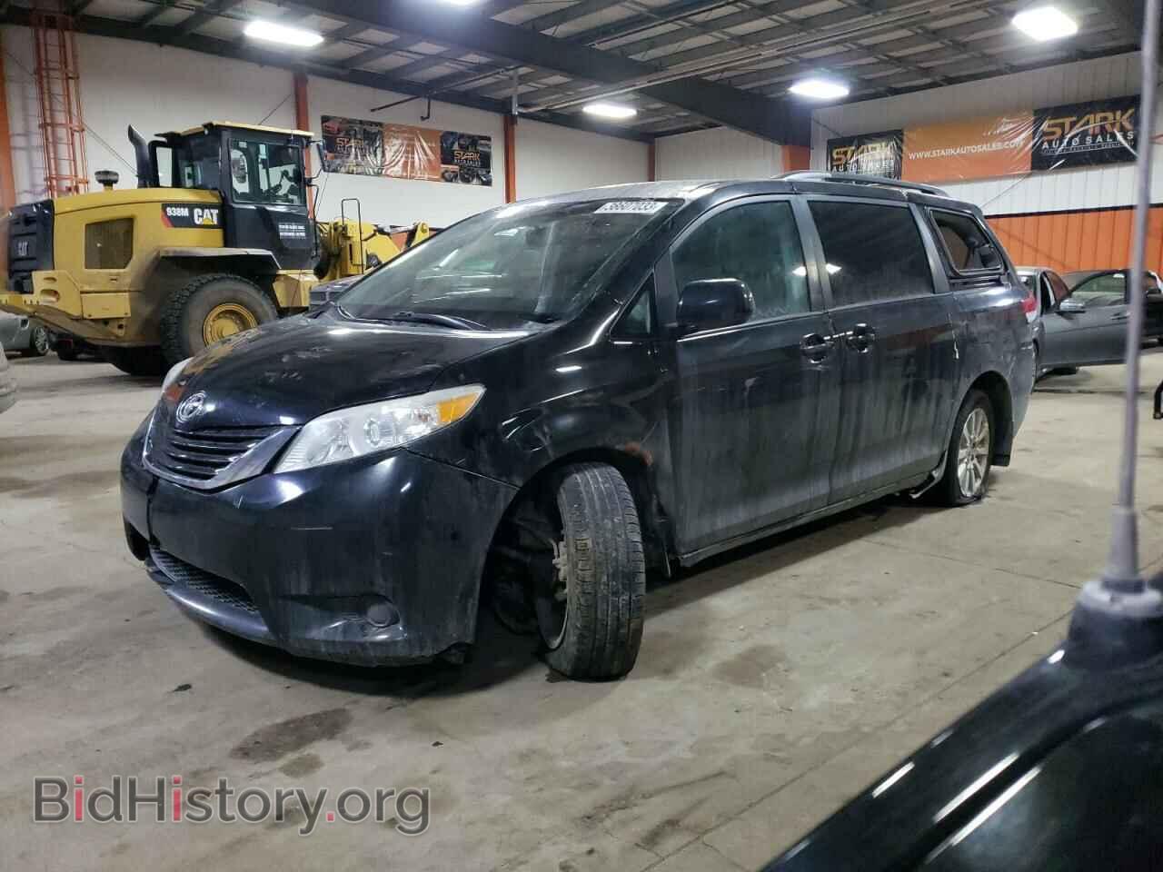 Фотография 5TDJK3DC9BS027203 - TOYOTA SIENNA 2011