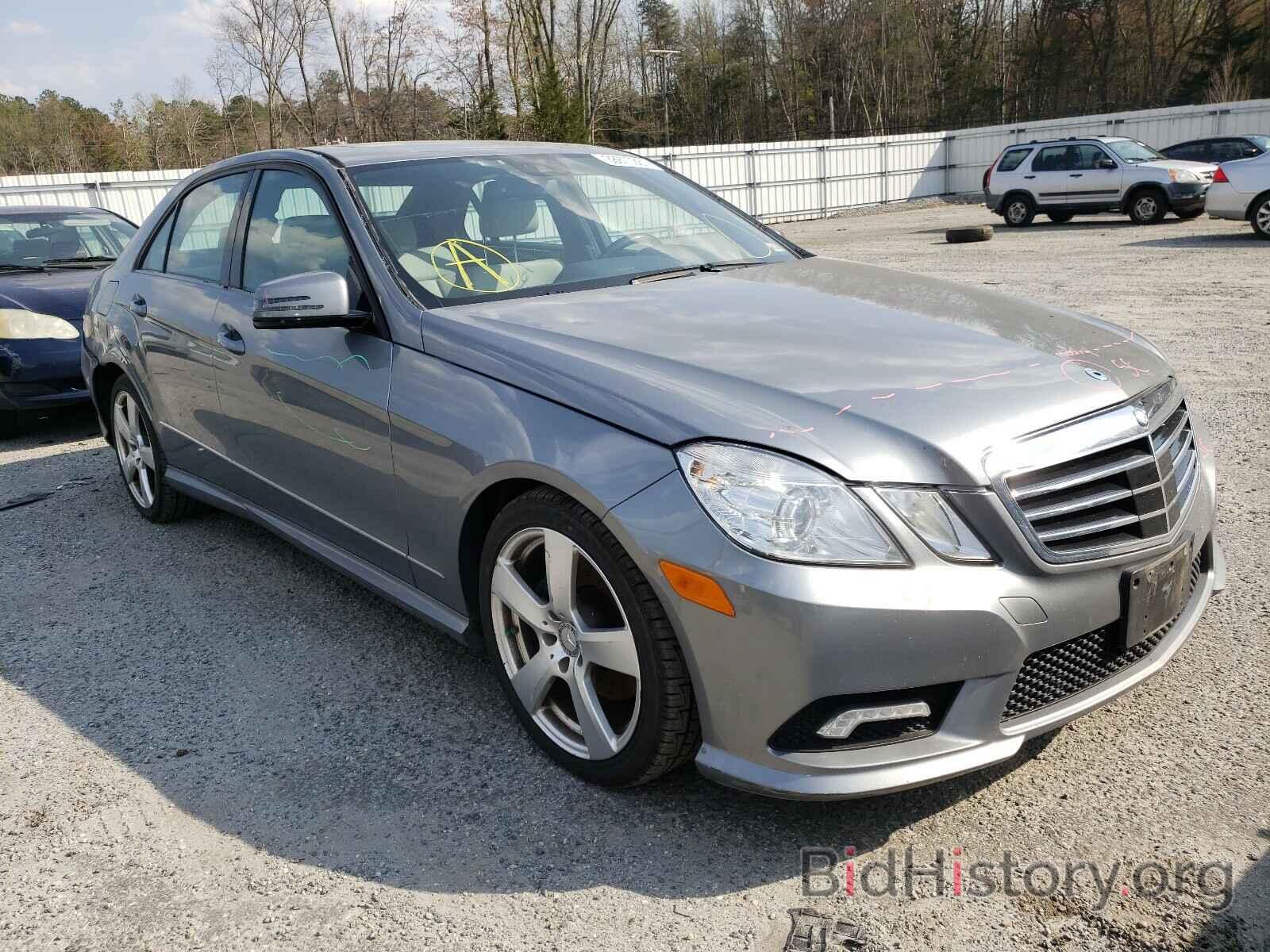 Photo WDDHF8HB4BA402595 - MERCEDES-BENZ E CLASS 2011