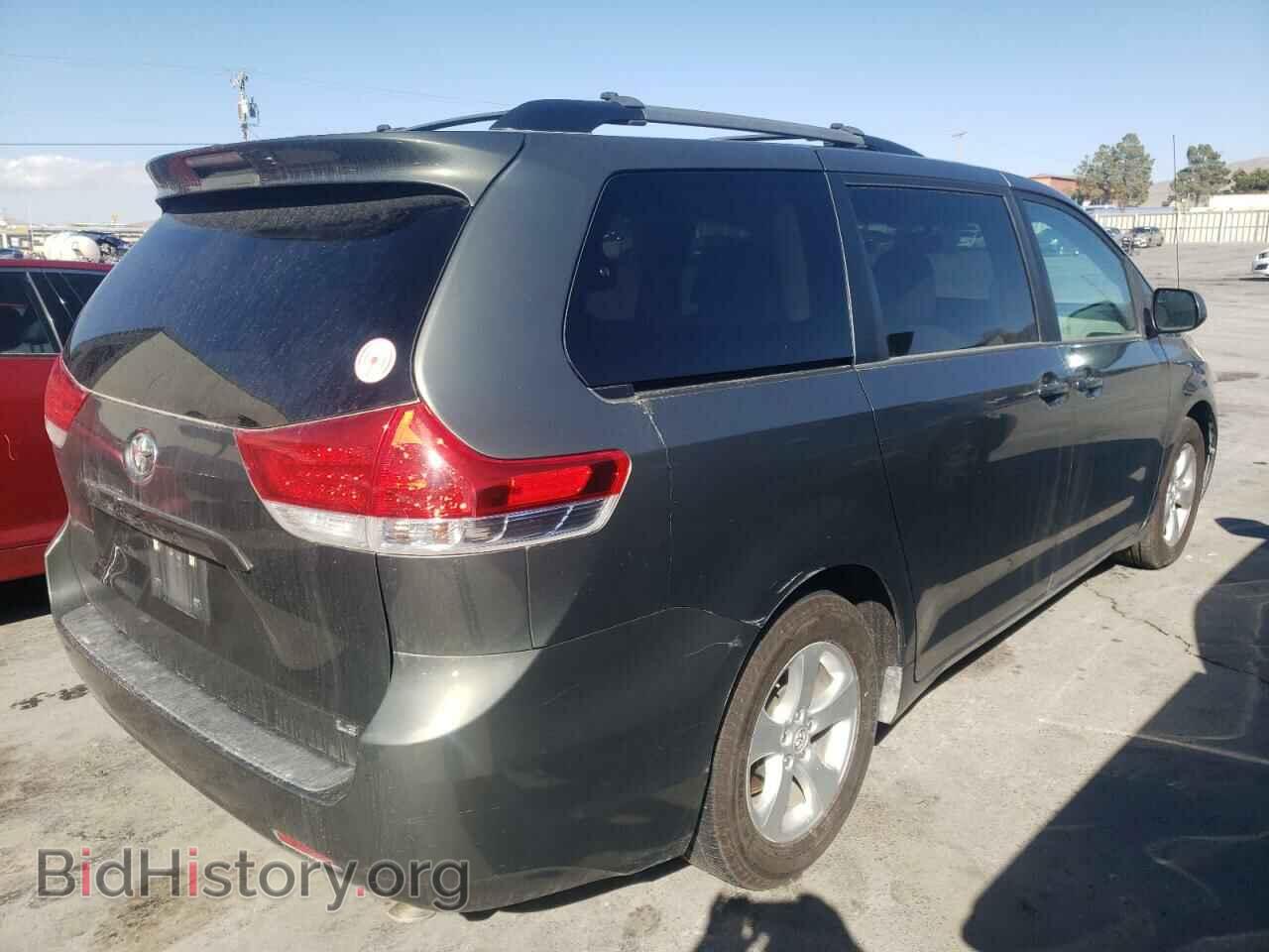 2013 TOYOTA SIENNA - VIN: 5TDKK3DC8DS308710 - Фото 4