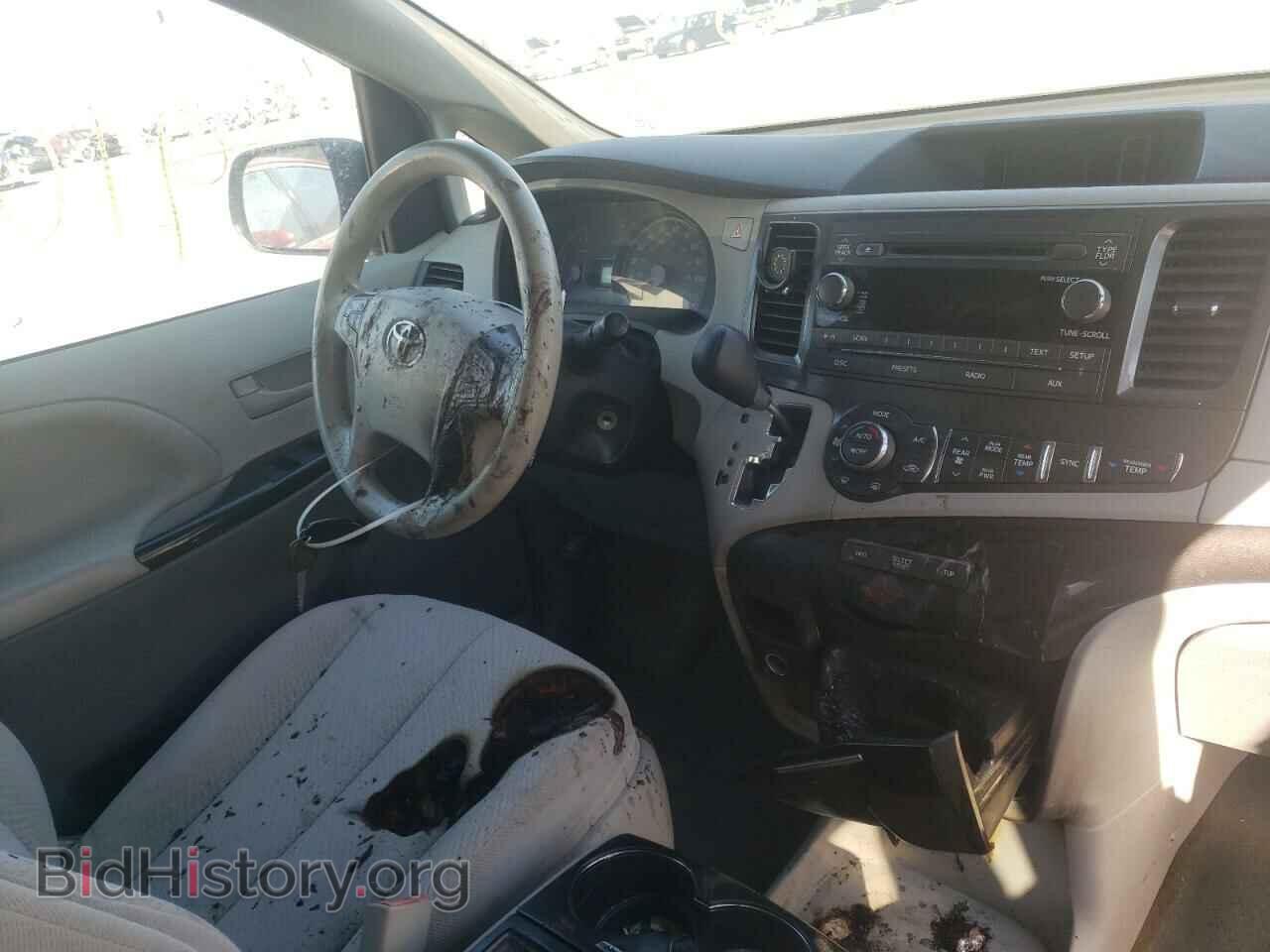 2013 TOYOTA SIENNA - VIN: 5TDKK3DC8DS308710 - Фото 9