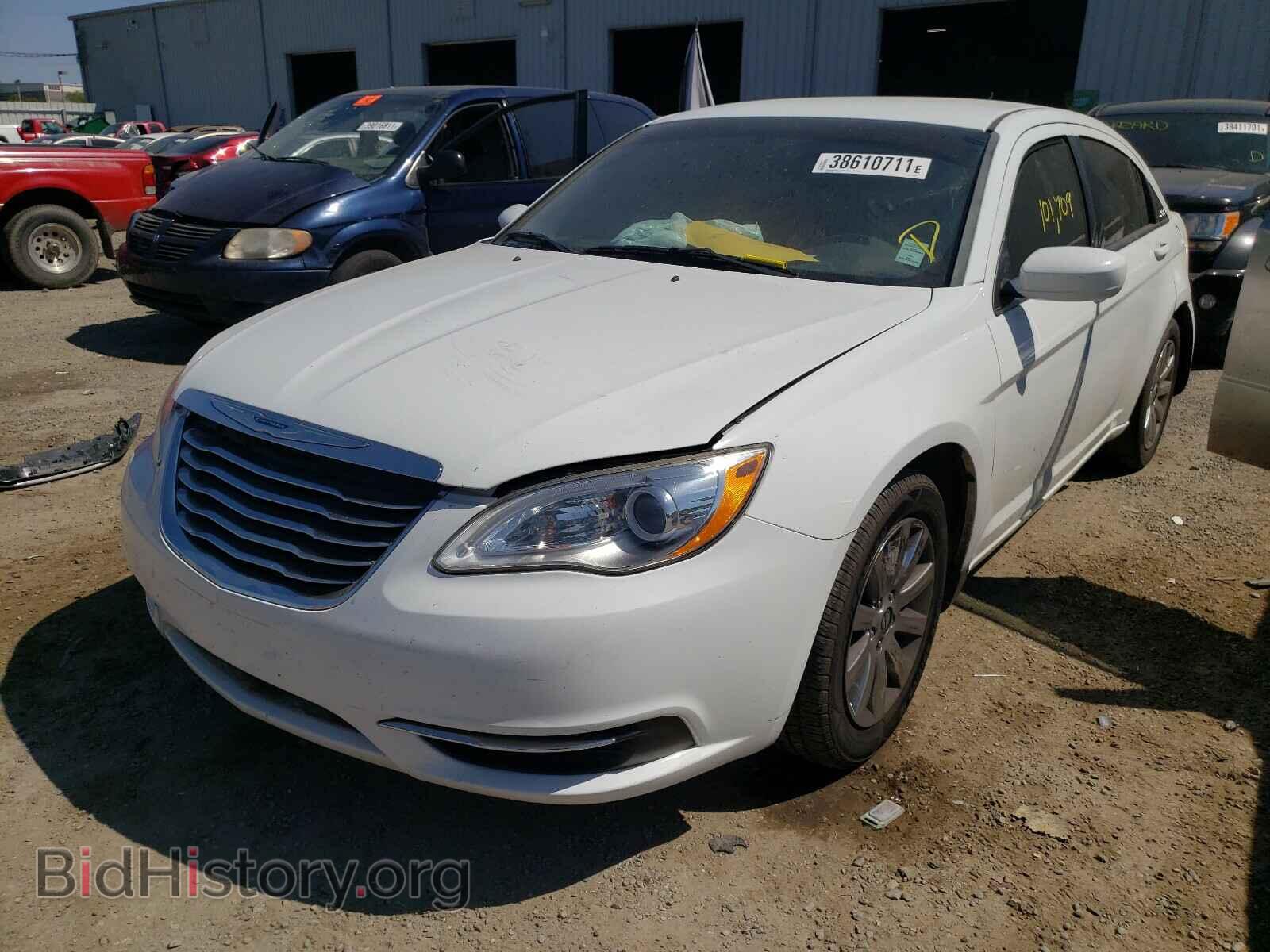 2013 CHRYSLER 200 - VIN: 1C3CCBBB0DN508657 - Фото 2