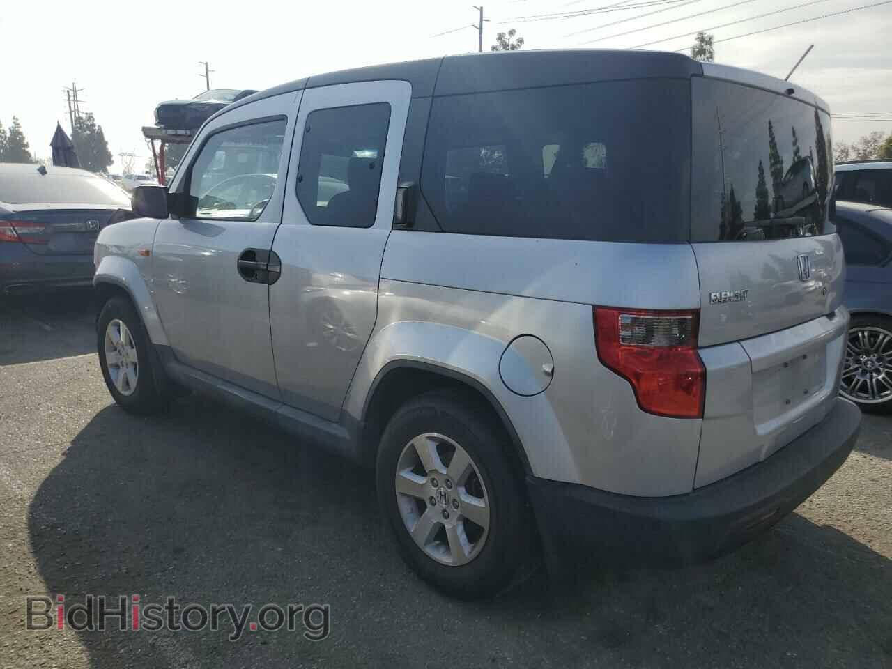 2011 HONDA ELEMENT - VIN: 5J6YH1H73BL002002 - Photo 2