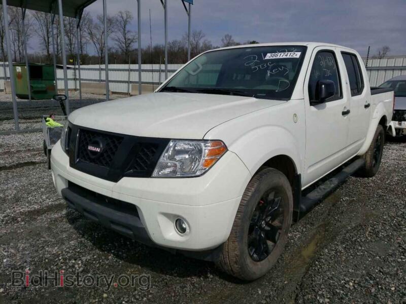 2020 Nissan FRONTIER (VIN 1N6ED0EA5LN719227) — photo 2 of 10
