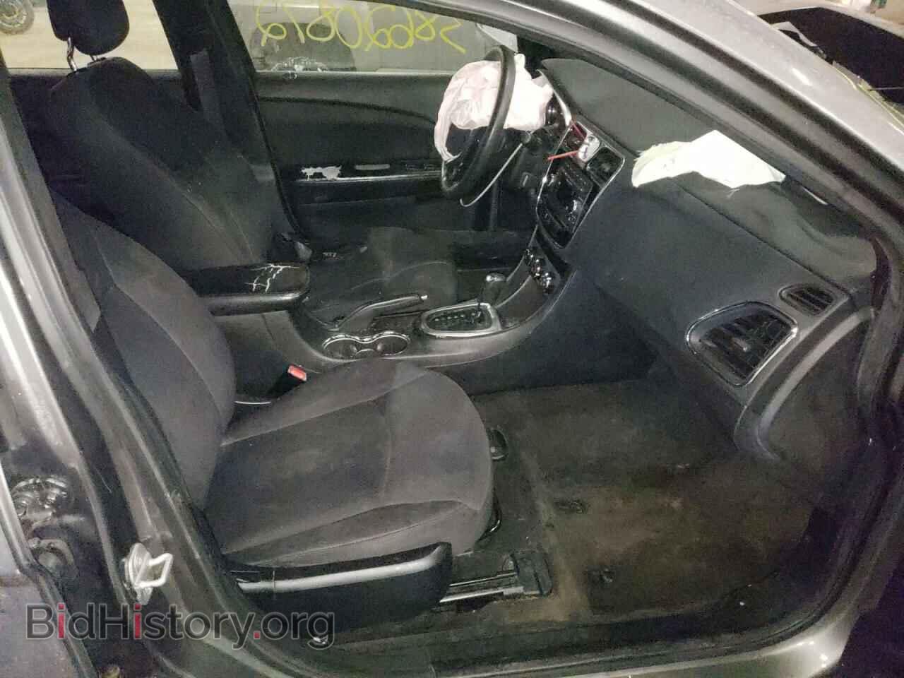 2012 CHRYSLER 200 - VIN: 1C3CCBAB8CN248945 - Фото 5