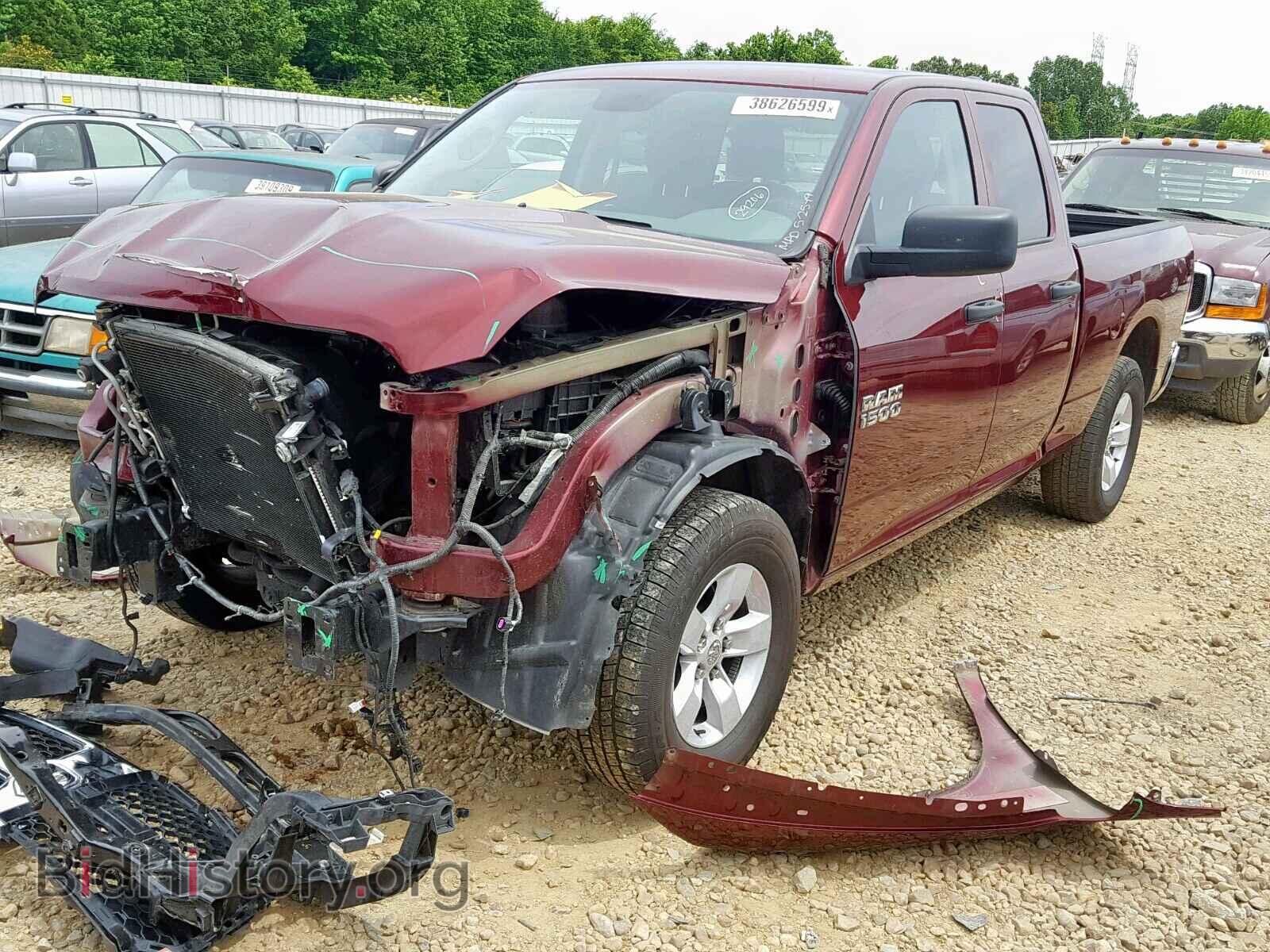 2017 RAM 1500 ST - VIN: 1C6RR6FT2HS825790 - Фото 2