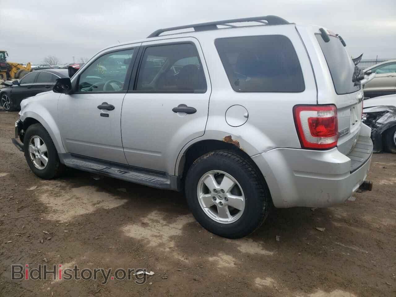 2011 FORD ESCAPE - VIN: 1FMCU0D70BKB79393 - Фото 2