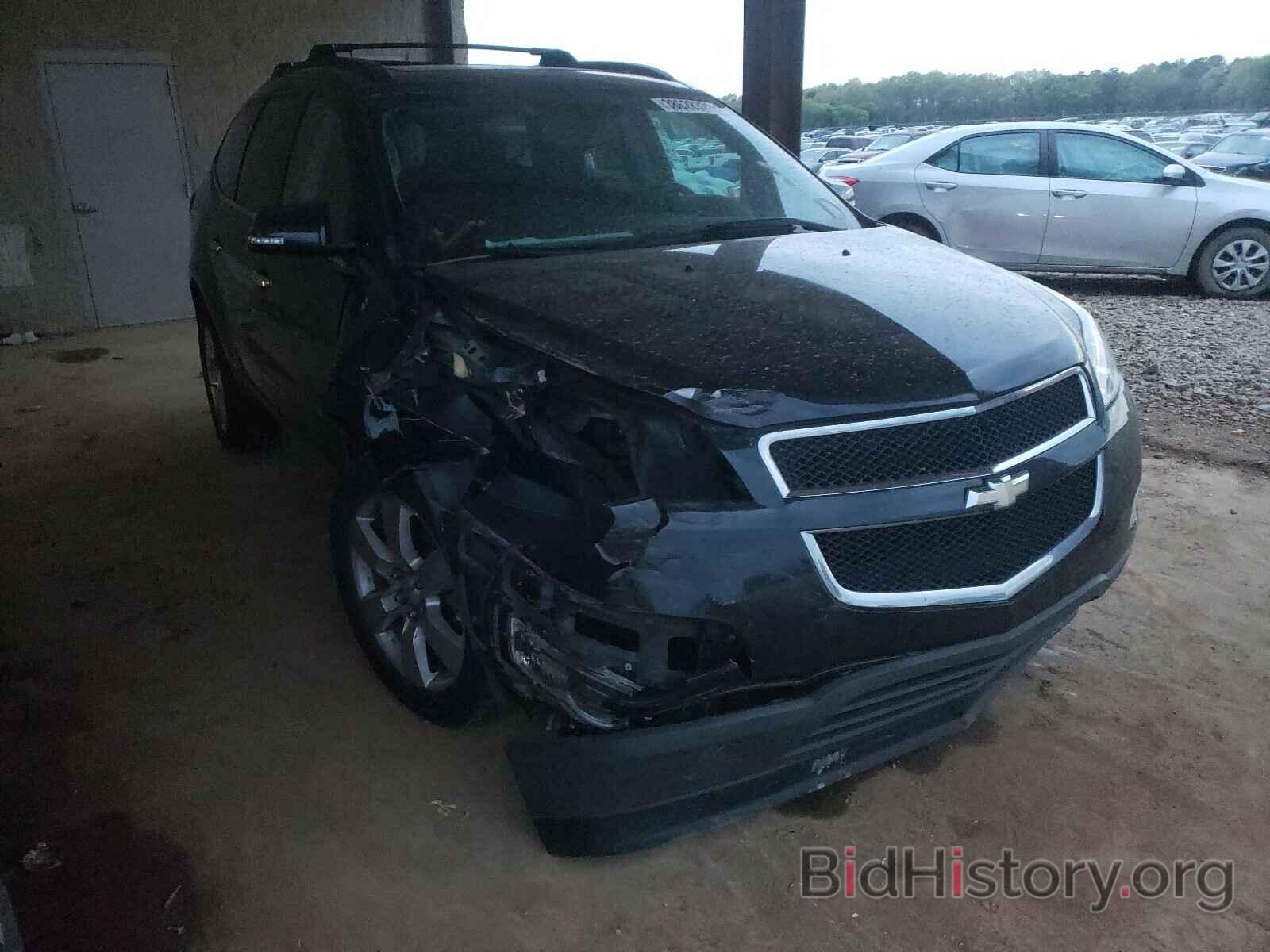 Photo 1GNKRGED1CJ336748 - CHEVROLET TRAVERSE 2012