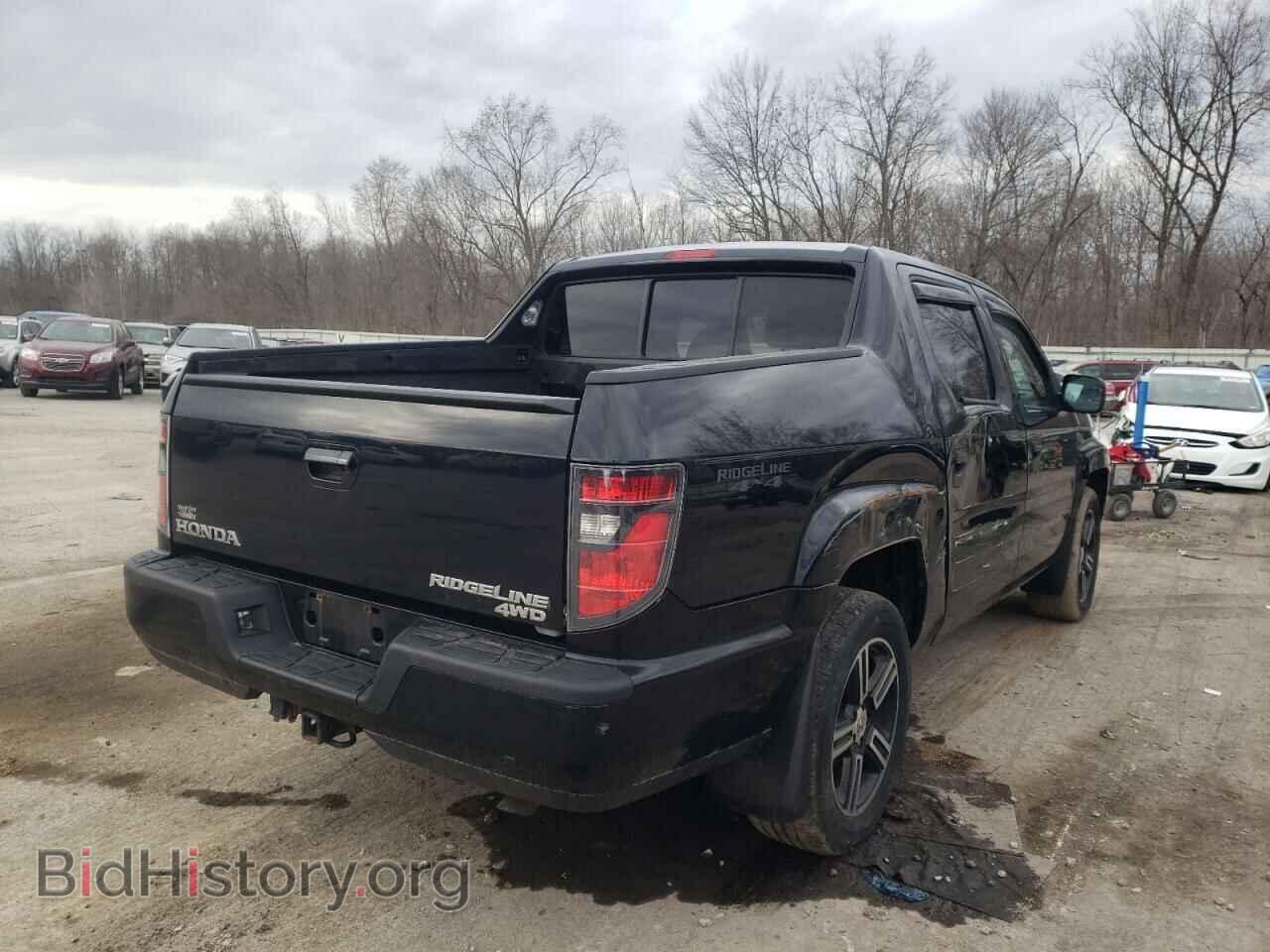 2013 HONDA RIDGELINE - VIN: 5FPYK1F74DB013355 - Фото 4