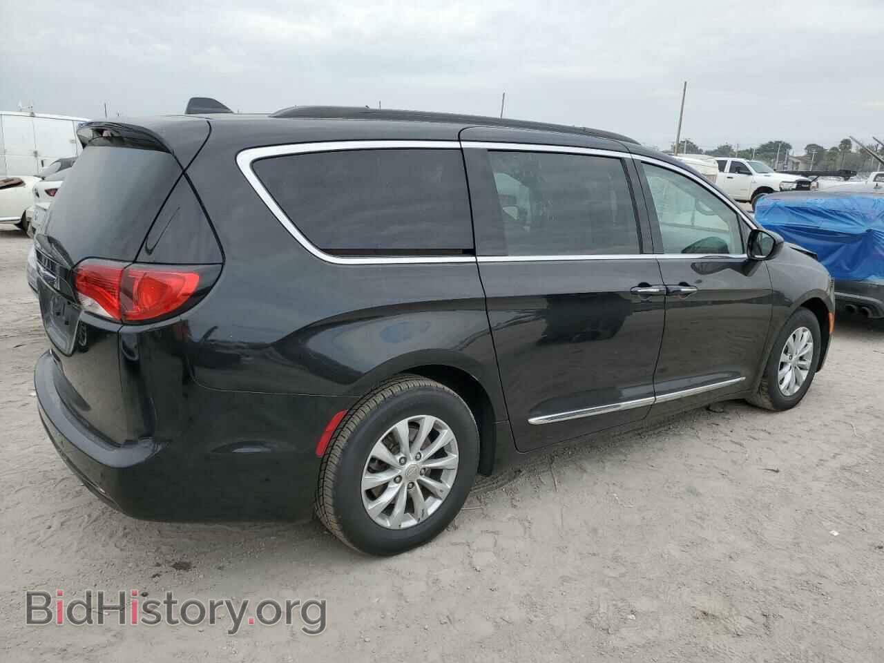 2017 CHRYSLER PACIFICA - VIN: 2C4RC1BG2HR670200 - Photo 3